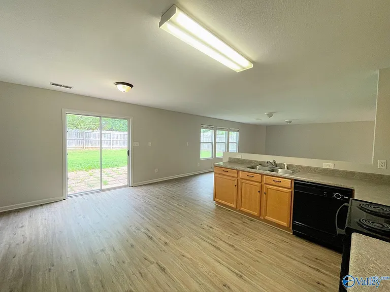30003 Westfield Dr — Photo 32