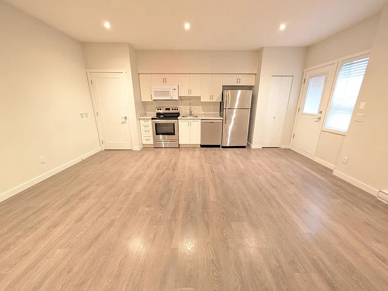 165XX 103a Ave #BASEMENT — Photo 1