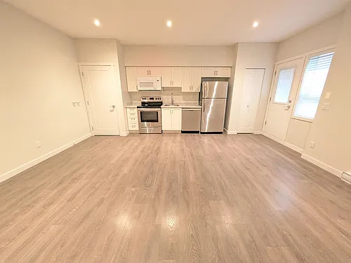 165XX 103a Ave #BASEMENT Photo 1
