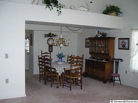 5th image of 989 Buckingham Drive #A