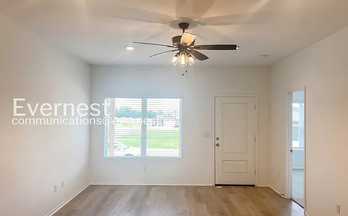 6648 Hollywood Ave — Photo 6