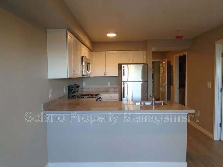 2401 Broadway St #107 — Photo 8