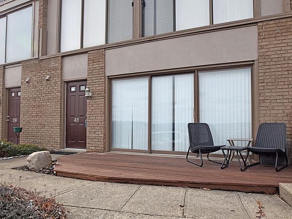 3rd image of 2500 Warsaw Ave Unit 41