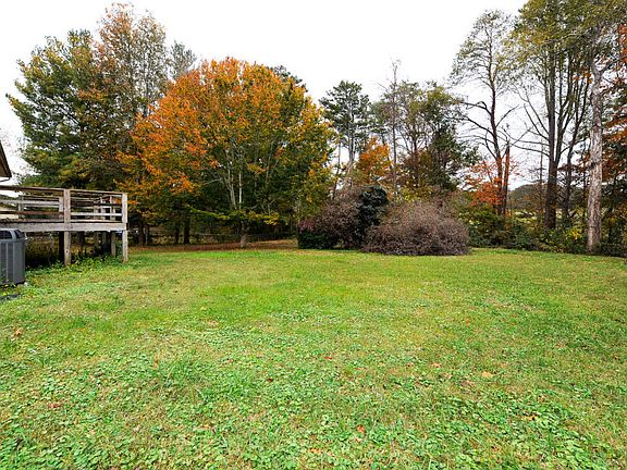 2nd image of 2023 Colonial Cir