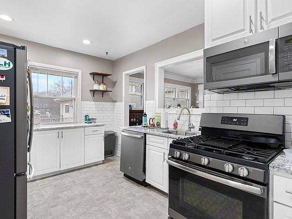 4th image of 4749 Harriet Ave #2