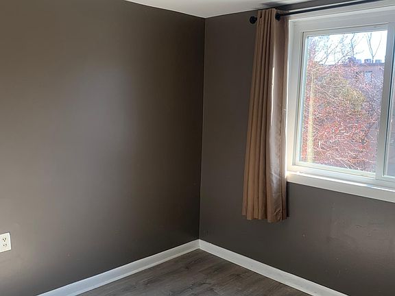 4th image of 3312 S 28th St APT 302