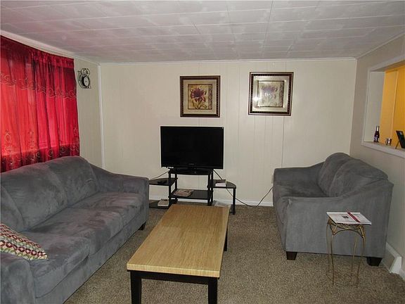 4th image of 603 E 7th St