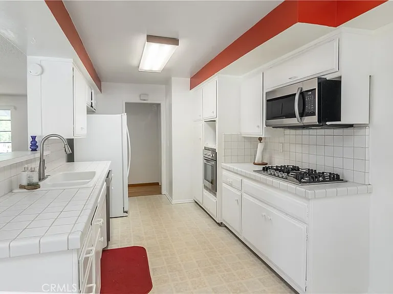 11543 Swinton Ave — Photo 11
