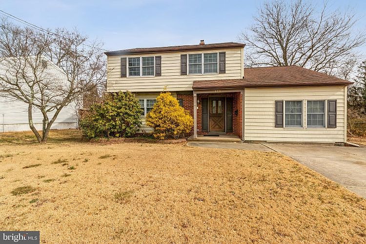 1st image of 303 Wilson Ave