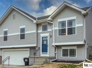 19374 Laci St, Omaha, NE 68135