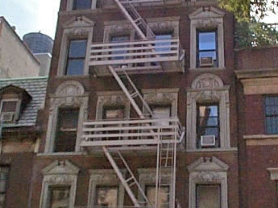 Building Photo 3
