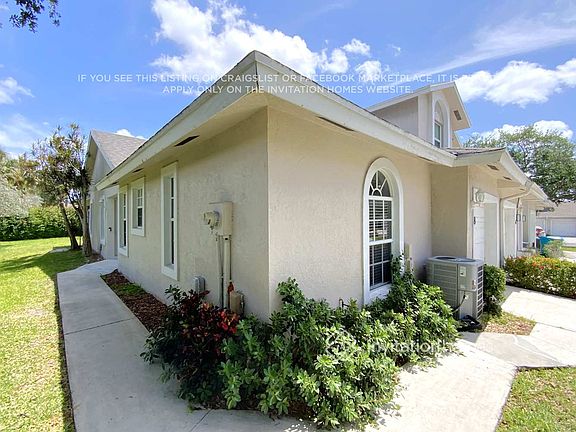 3rd image of 8 Erwood Pl