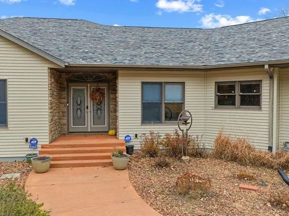 S4362 Fox Hill Circle, Baraboo, WI 53913
