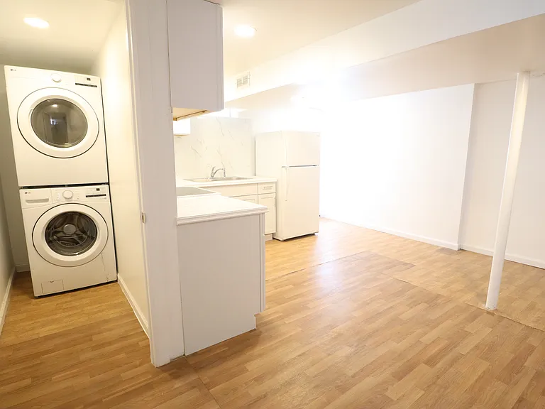74 Meyerhill Cir E — Photo 13