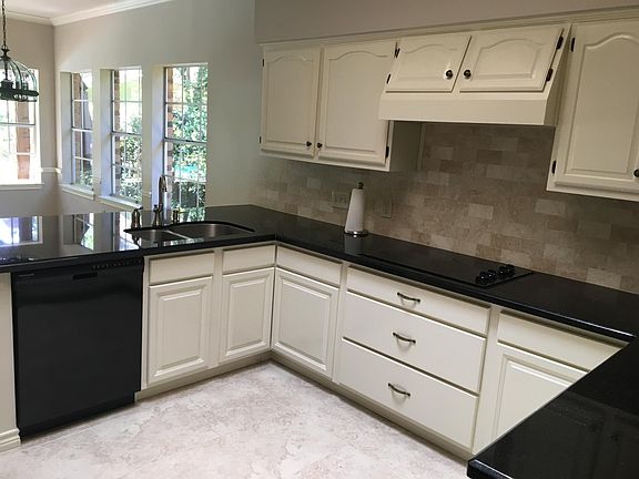 Kitchen with plenty of storage
