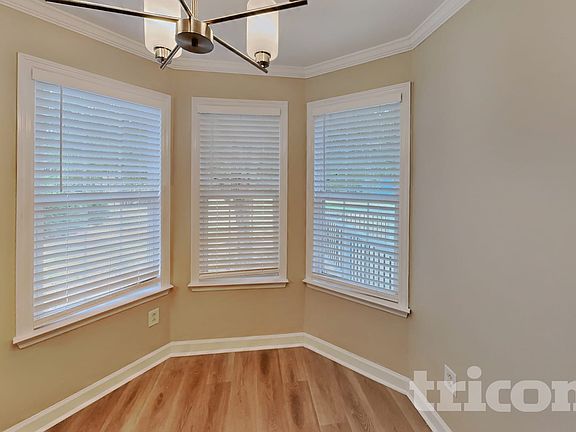 4th image of 207 Towbridge Dr