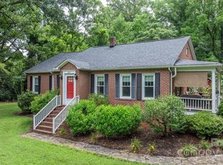 857 Norwood St SW, Lenoir, NC 28645