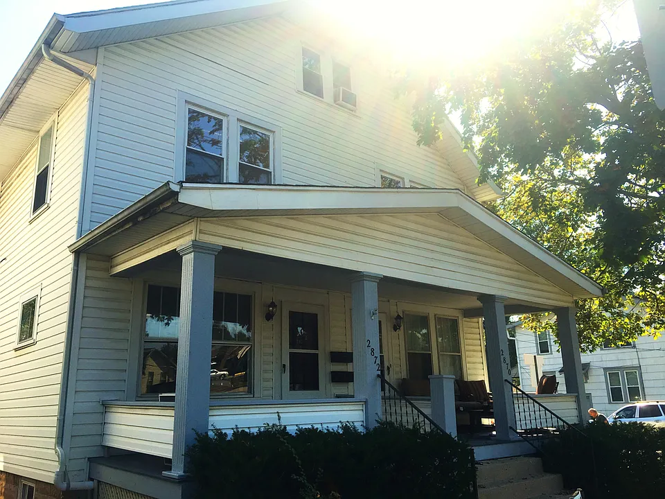 2870-2872 Indianola Ave