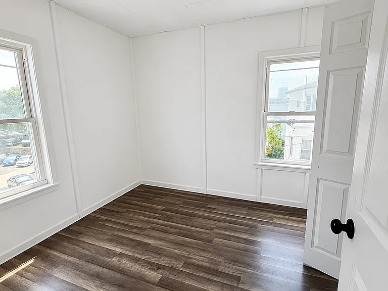 2205 S Main St — Photo 10