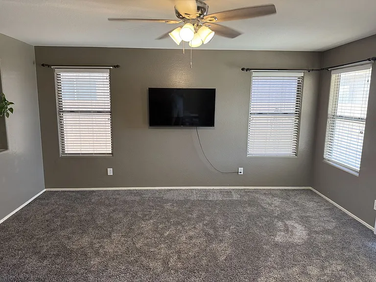 5943 S 248th Dr — Photo 10
