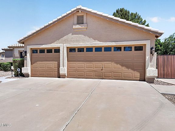3rd image of 2242 E VICTOR Road