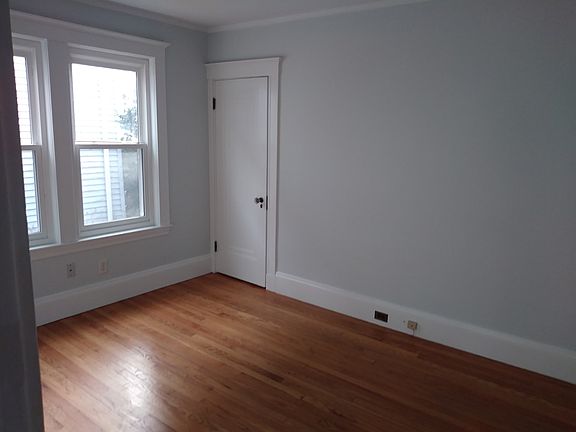 3rd image of 42 Pondview Rd #1