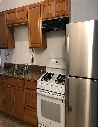2 bed, $1,050 — Photo 3