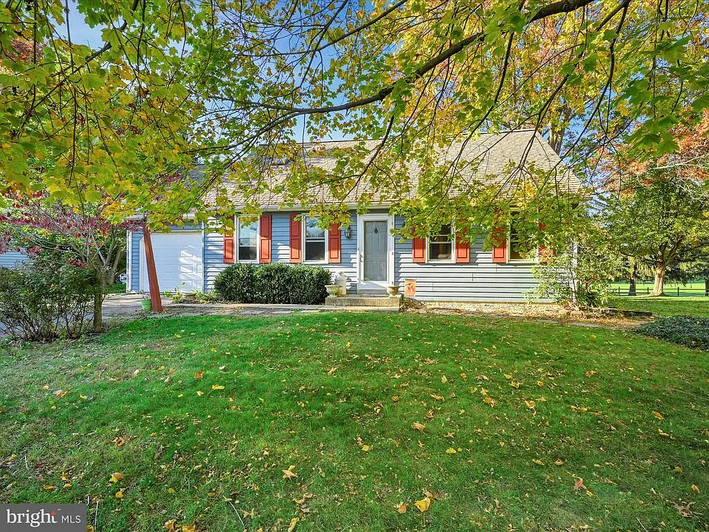 862 Indian Springs Dr photo 1