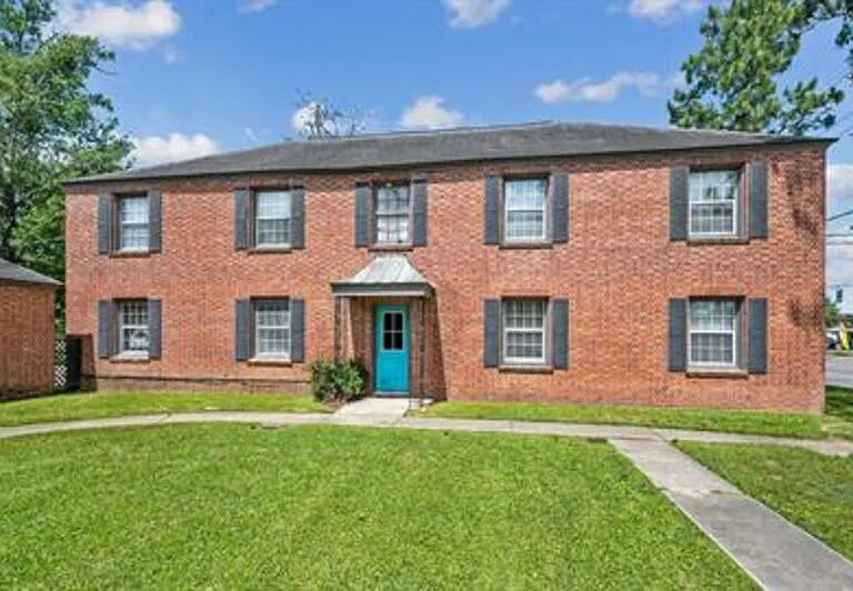 4238 Perkins Rd — Photo 2