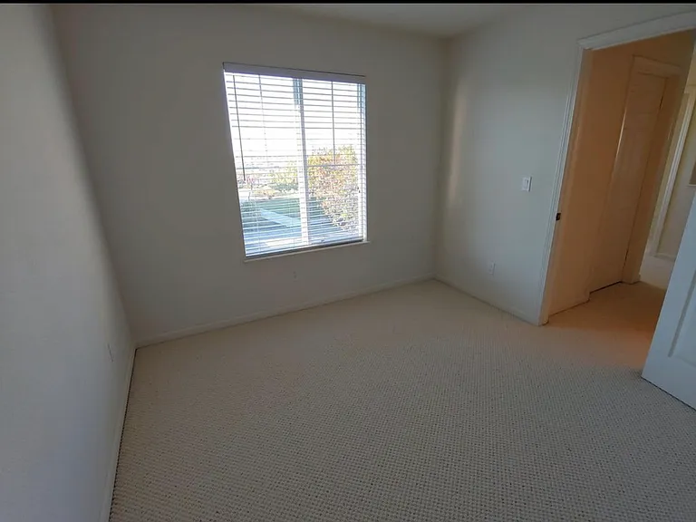 3031 Whisperwave Cir — Photo 15