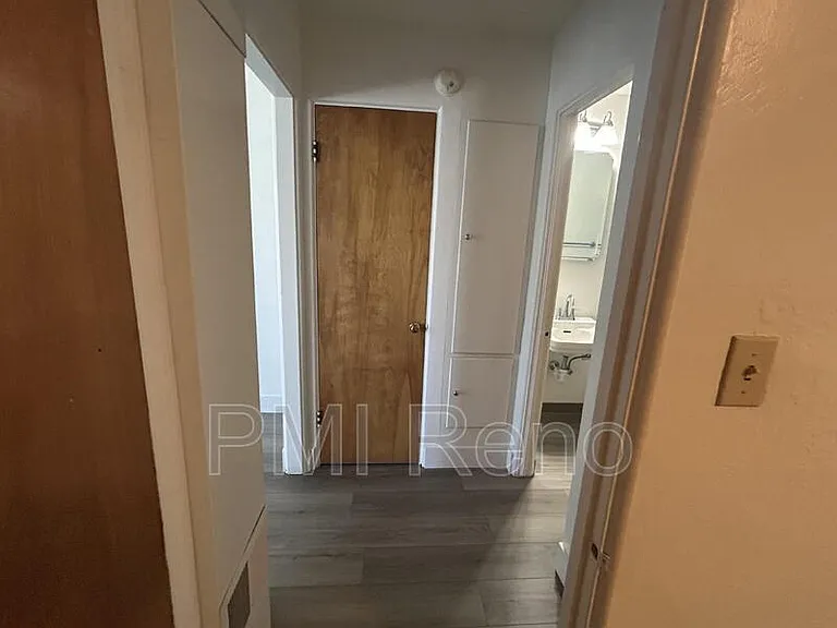 1747 C St #B — Photo 8