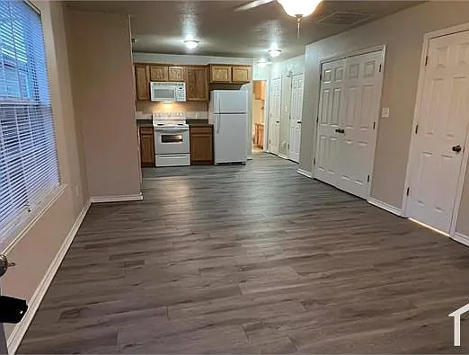 4 bed, 1523 sqft, $1,699 — Photo 2