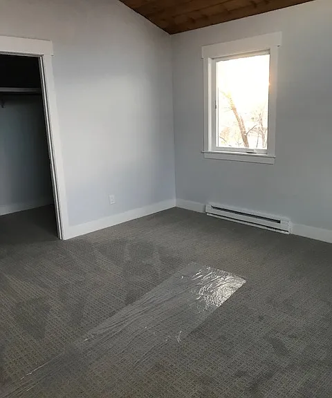 411 Young St — Photo 5