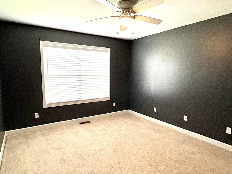 115 Cody Dr — Photo 6