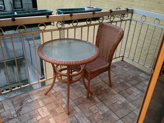 Rented by David Francis New York LLC | media 24