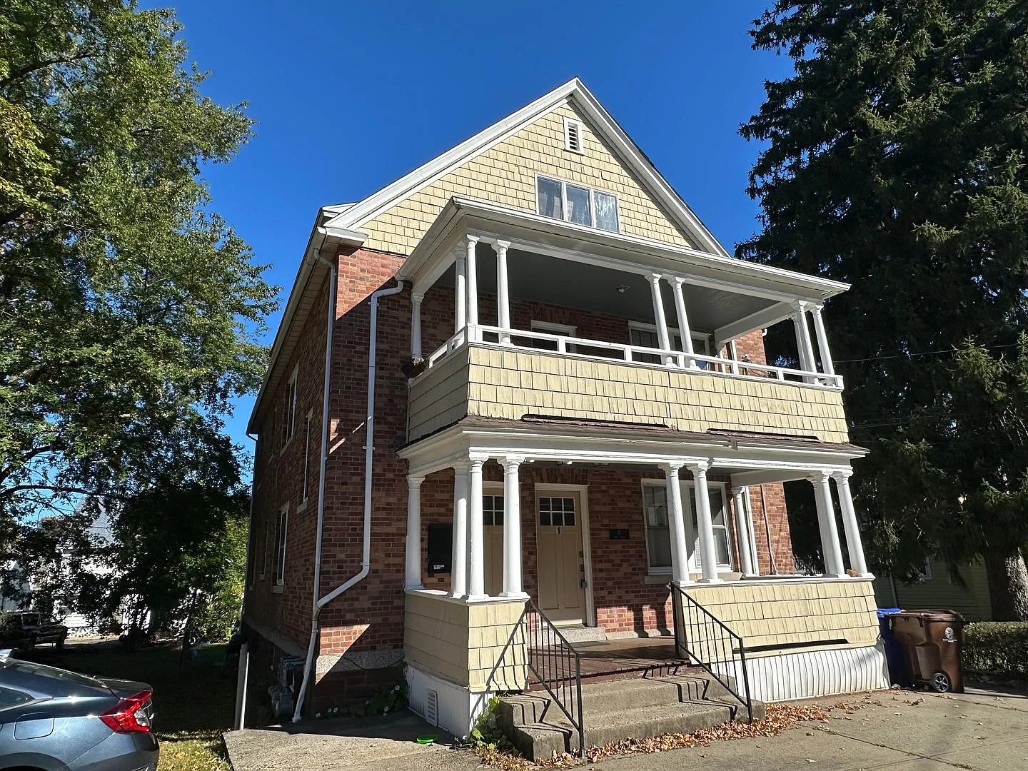 10 Erin Street — Photo 1