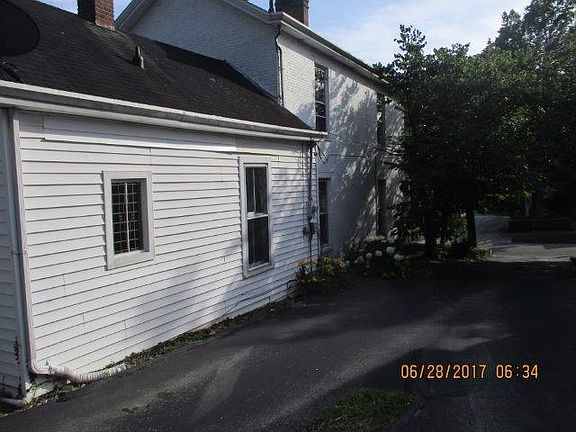 2nd image of 129 N Maysville St