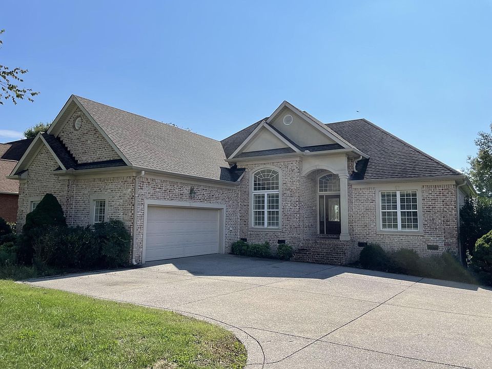 1st image of 133 Woodlake Dr