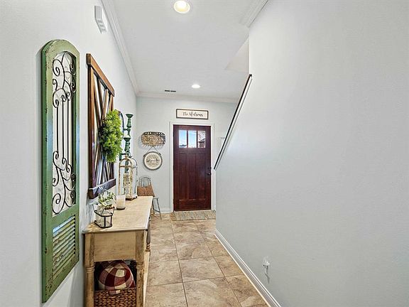 2nd image of 2266 Meadowhill Ln