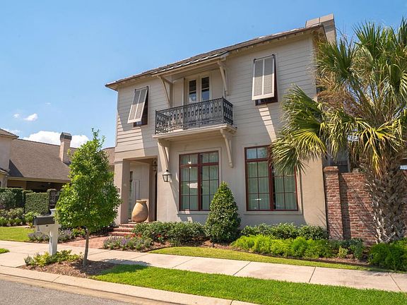 5th image of 411 Biltmore Way
