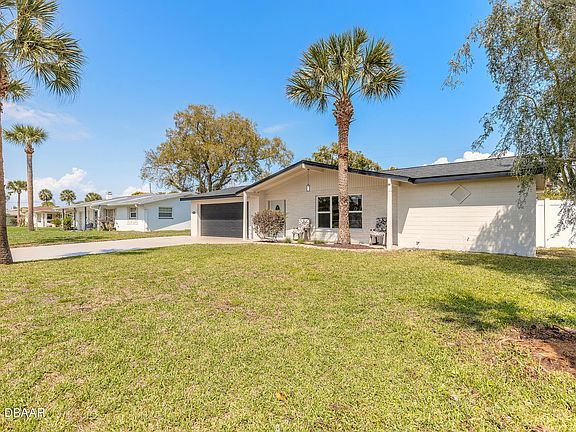 3rd image of 1209 Sunland Rd