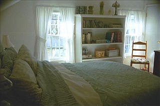 4th image of 186 Elm St