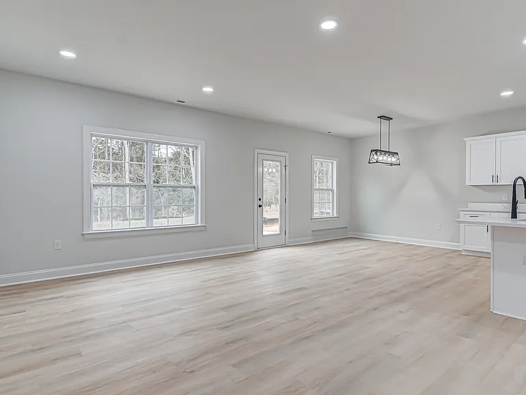 4721 Ridgefall Rd — Photo 2