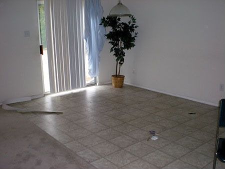 4th image of 1214 Quincy Dr