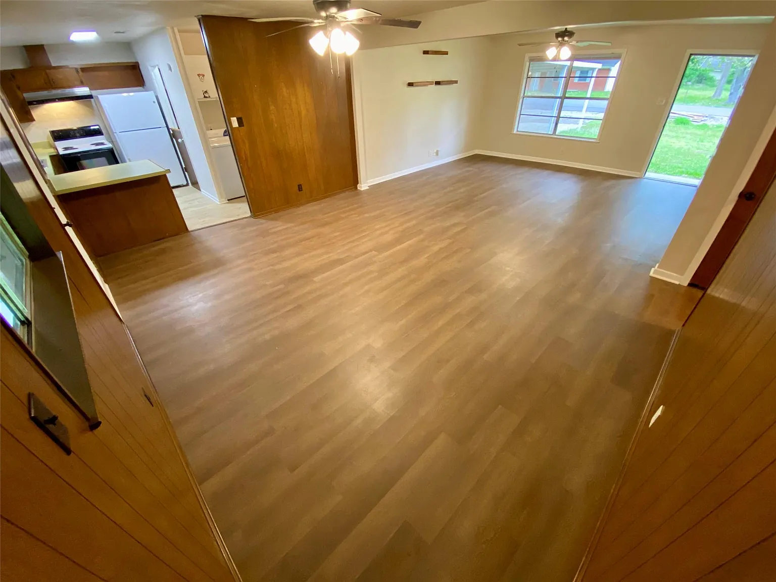 3 bed, 2.0 bath, 1420 sqft, $1,995 — Photo 4