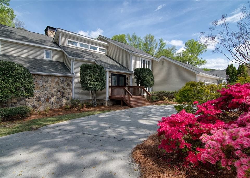 1st image of 478 Timberlea Lake Dr SE