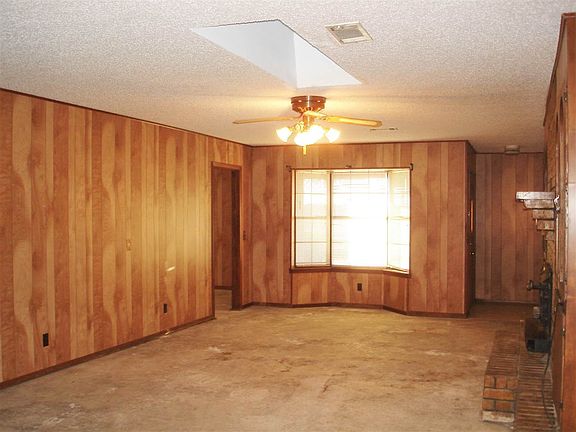 3rd image of 10849 S Fm 410