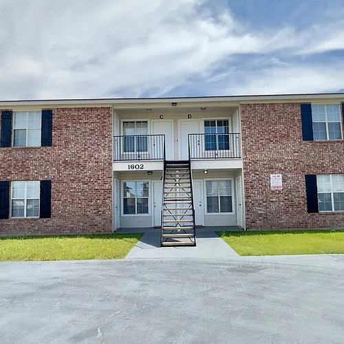 1602 Dugger Cir #D Photo 1