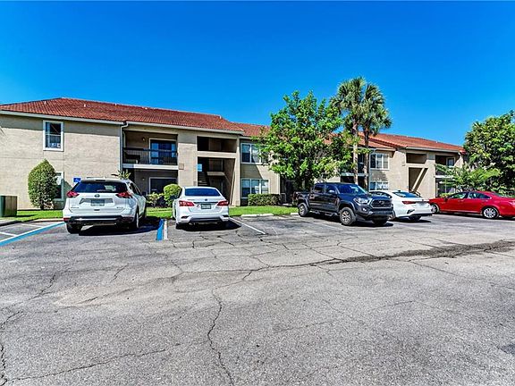 4th image of 4006 Crockers Lake Blvd #11