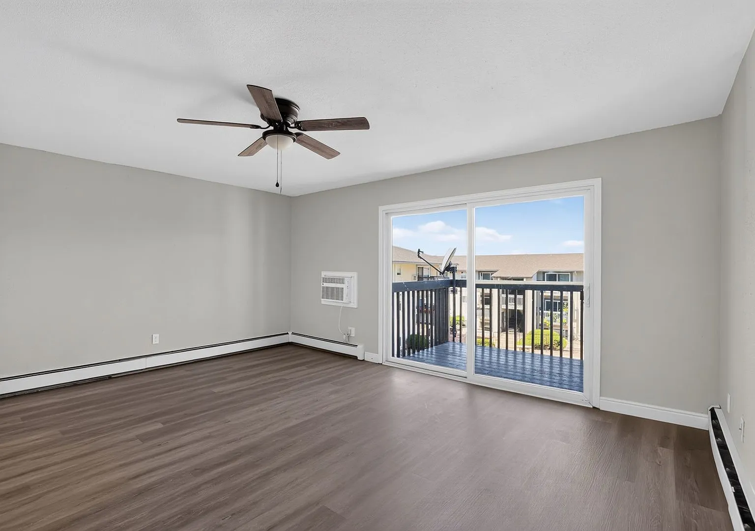 Charming 2BR Condo in Colorado Springs — Photo 3